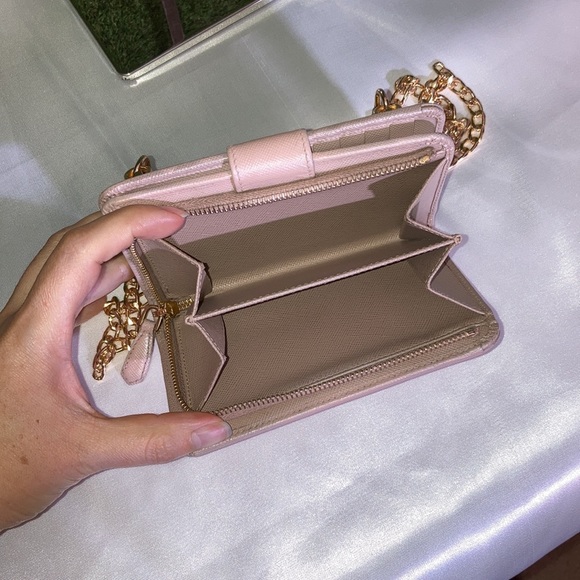 ❤️ Prada Saffiano Leather Wallet On Chain